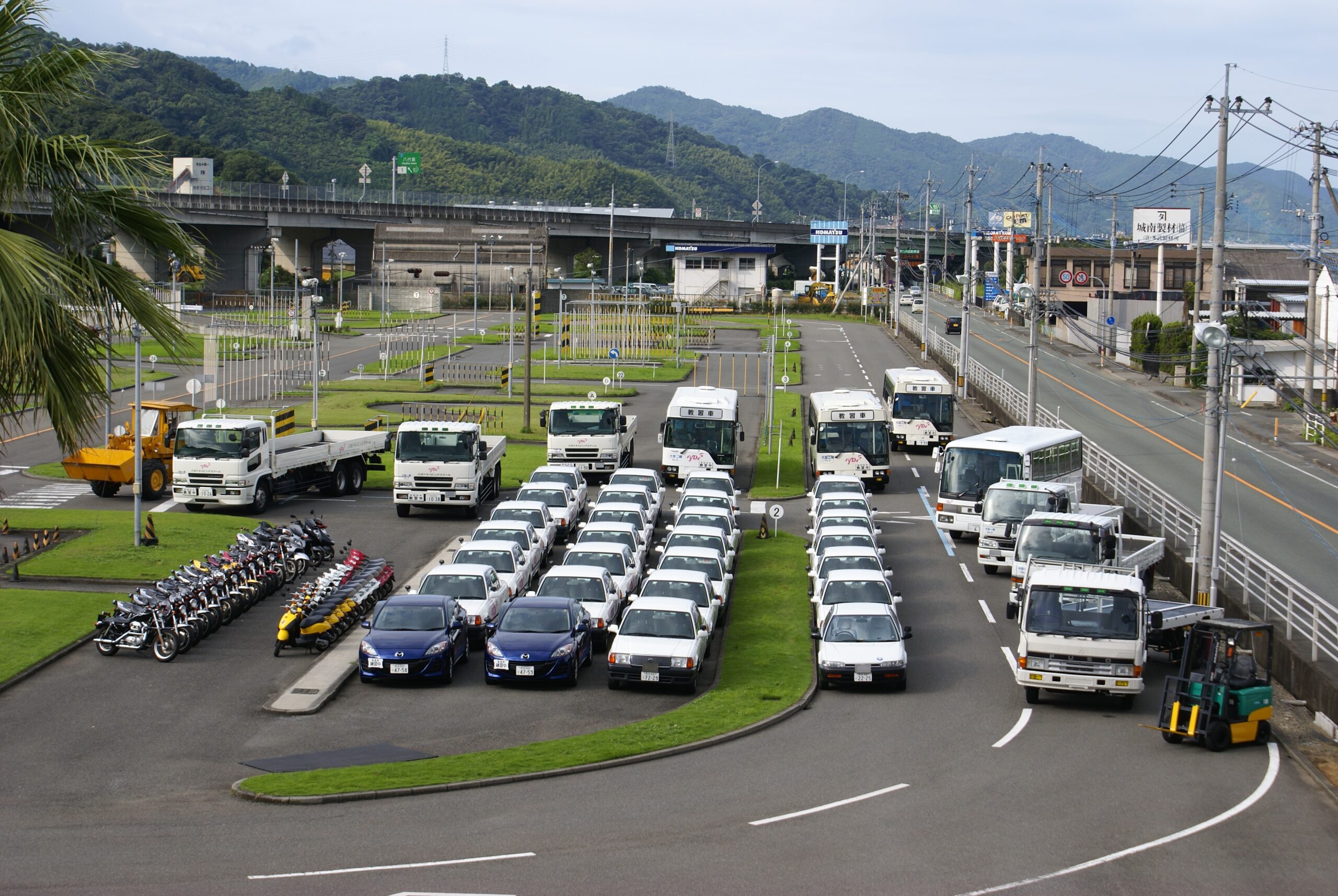 活動歴および当時の関連ビジュアル記録